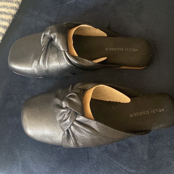 Kelli Dagger Black Leather Mules - Picture 2 of 6